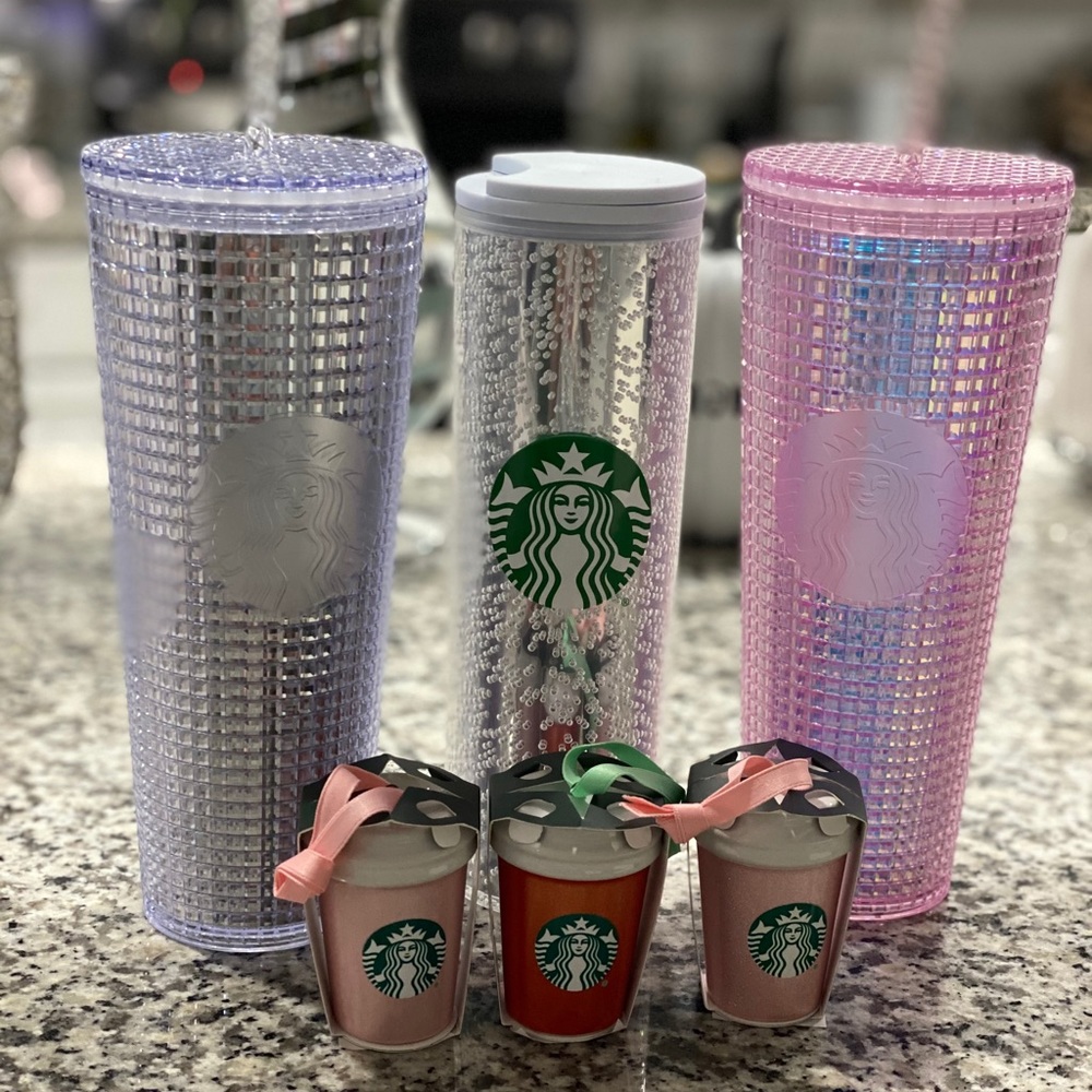 Starbucks holiday 2020 set